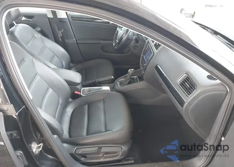 2017 Volkswagen Jetta 1.8T Sel/1.8T Sel Premium from USA, damaged, VIN 3VWL17AJ4HM299878